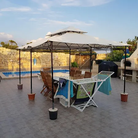 Rustic With Pool Sleeps 6 & Terrace Сasa de vacaciones