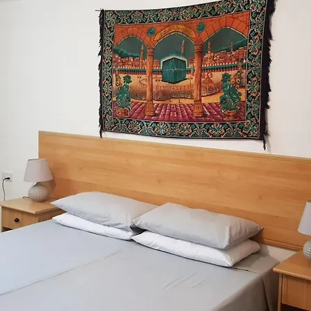 Rustic With Pool Sleeps 6 & Terrace Casa vacanze Siggiewi